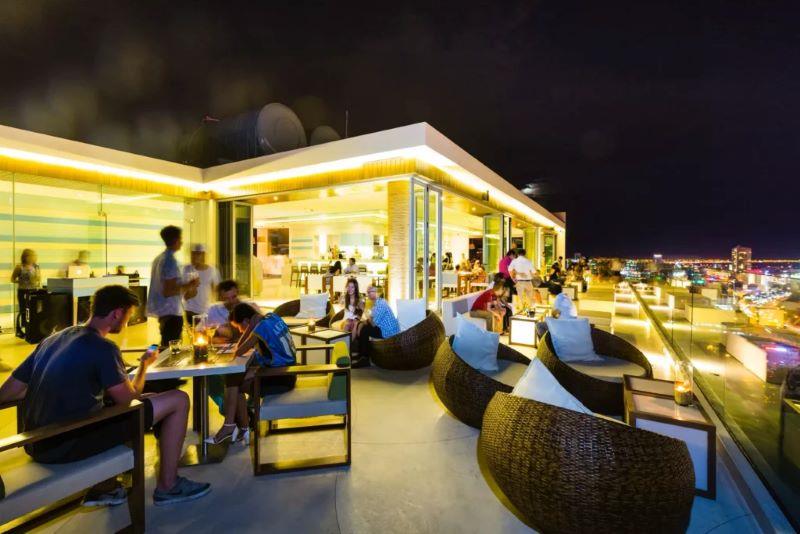 Top View Bar là một địa điểm không nên bỏ qua